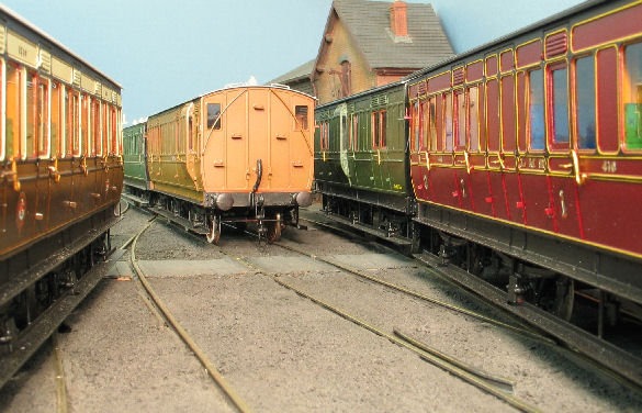 o gauge coach kits